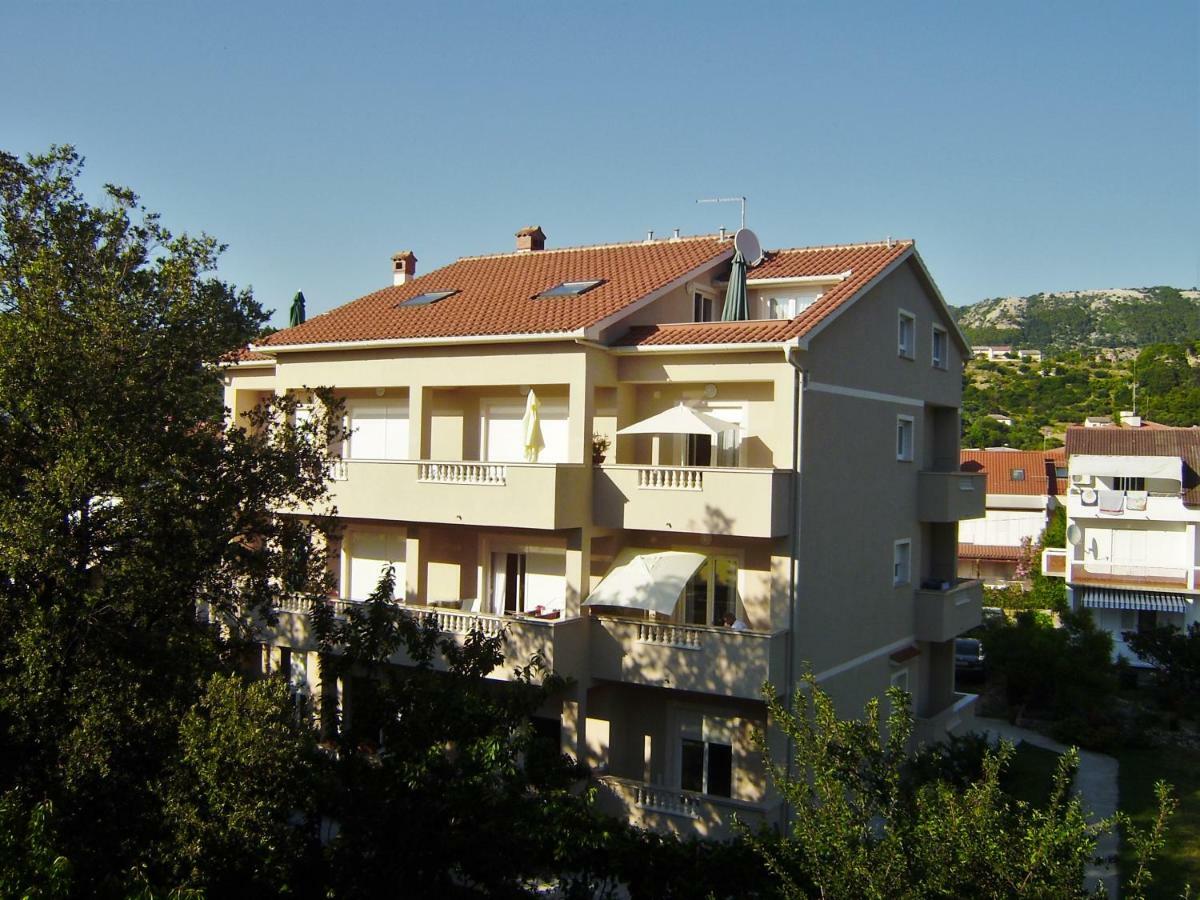 Apartments Macolic Rab Town Extérieur photo