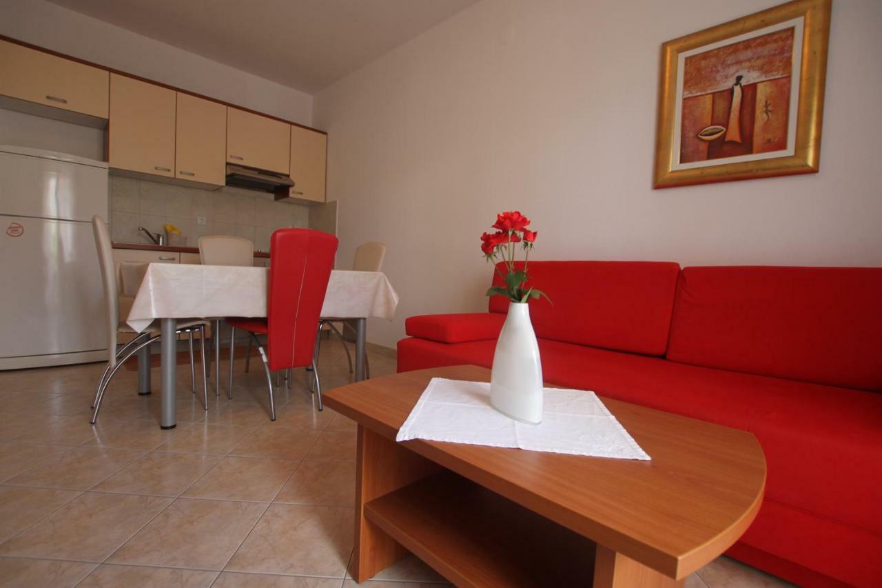 Apartments Macolic Rab Town Extérieur photo