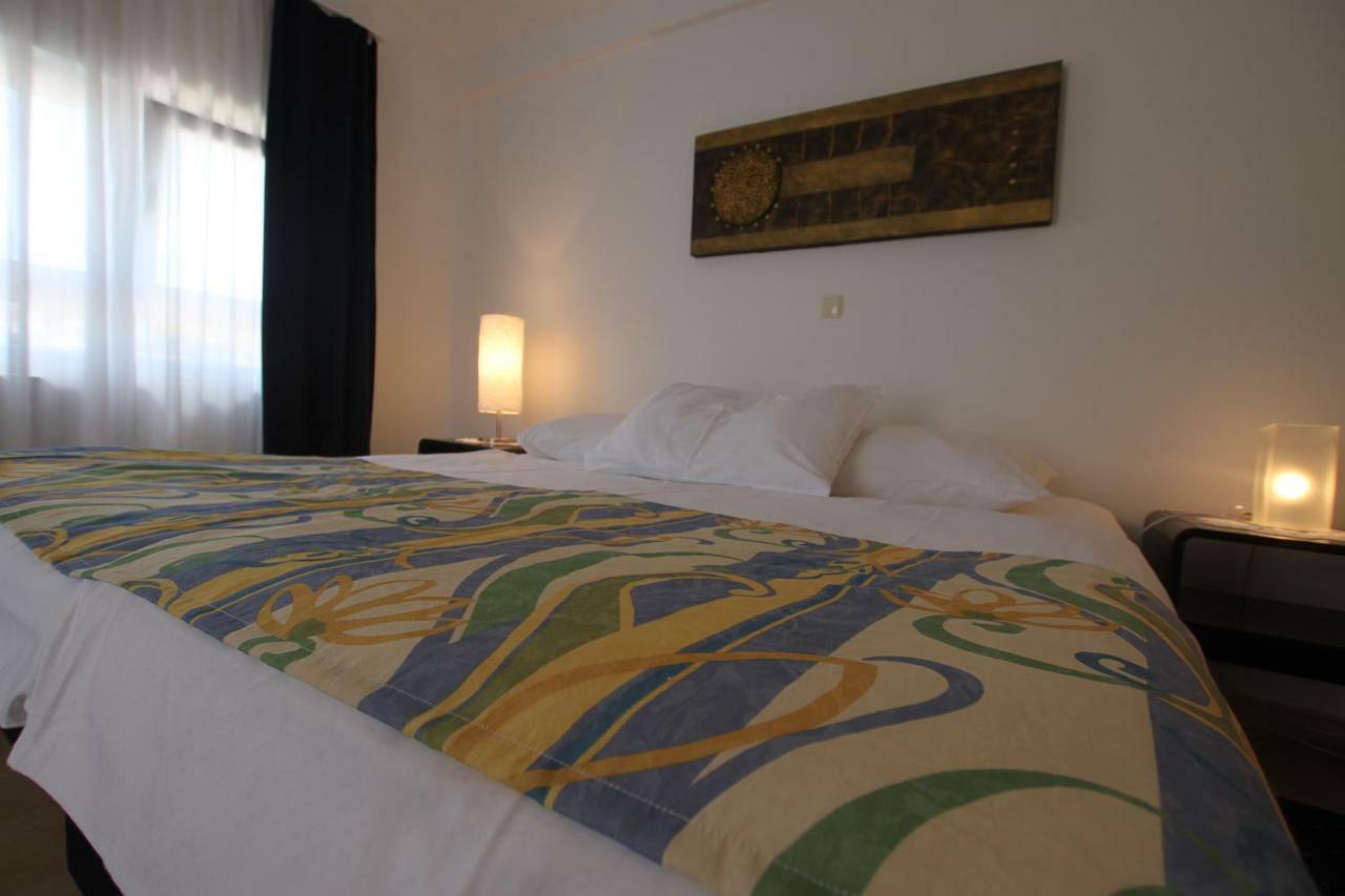 Apartments Macolic Rab Town Extérieur photo
