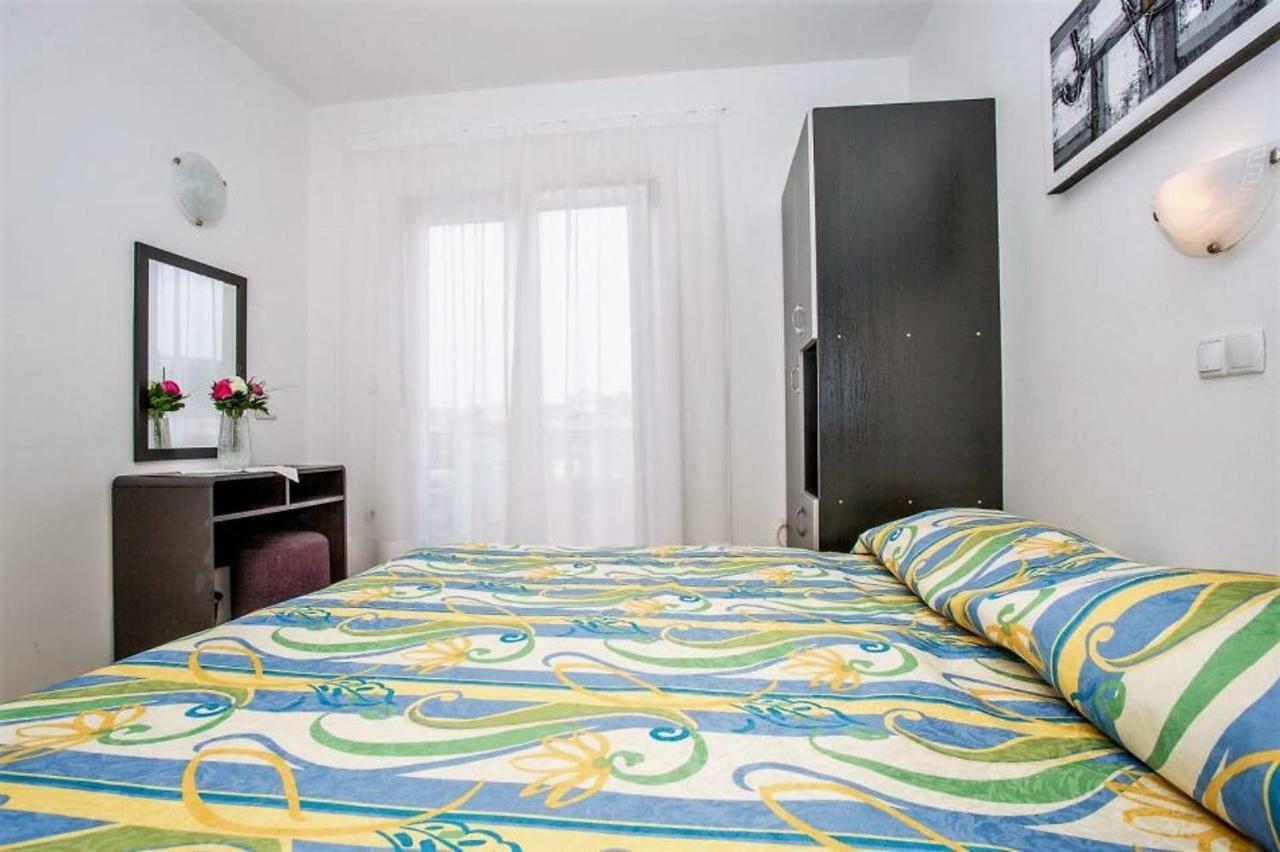 Apartments Macolic Rab Town Extérieur photo