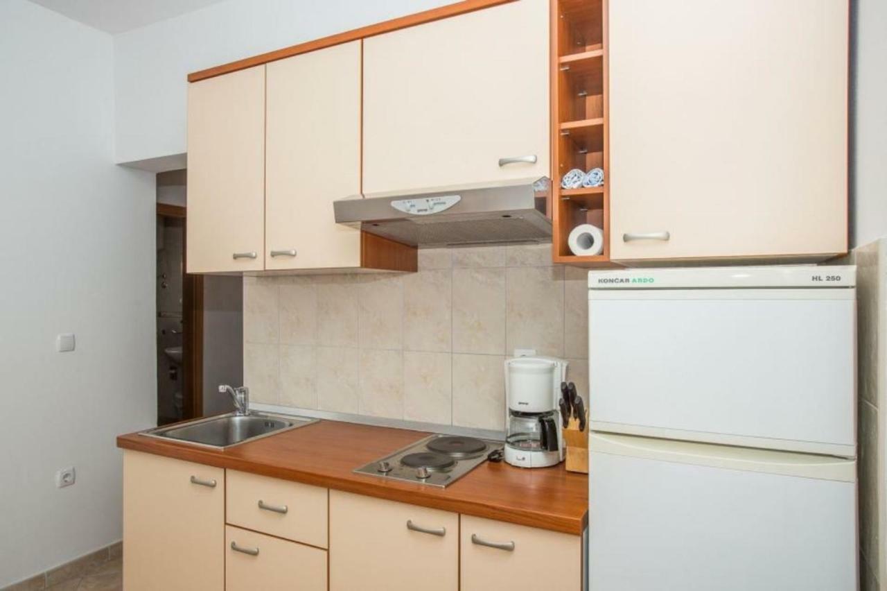 Apartments Macolic Rab Town Extérieur photo